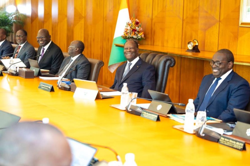 Le Président Ouattara au Conseil des ministres de ce mercredi 4 juin 2025