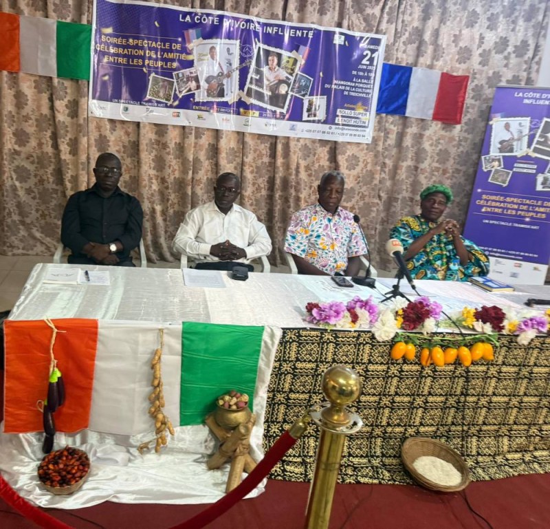 Les conférenciers ont expliqué la quintessence de l'évènement. (Ph: Marina Zégbéhi)