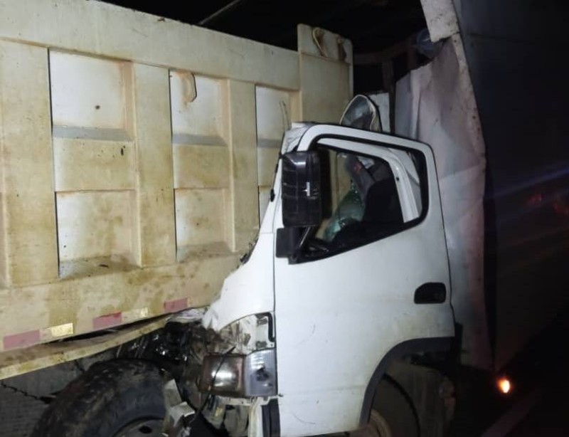 Une vue des véhicues accidentés
