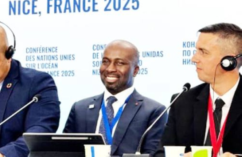 Jean-Louis Moulot (au centre), maire de Grand-Bassam, a partagé l'expérience de sa commune. (Ph: Dr)