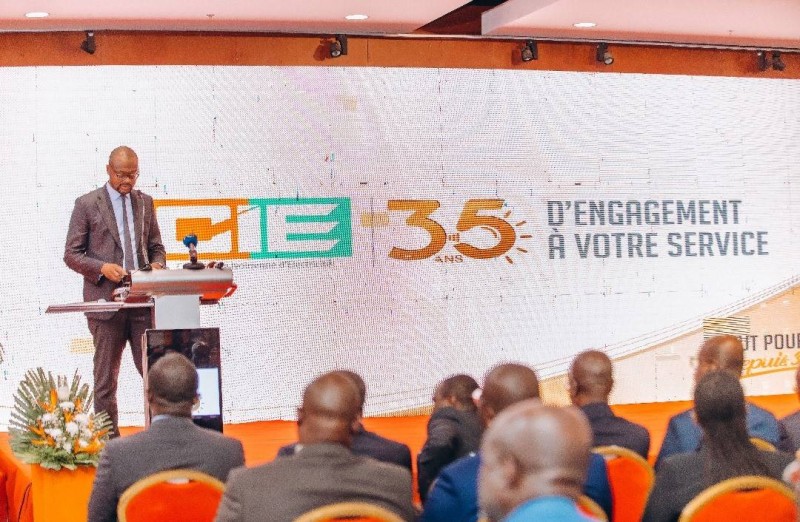 Le directeur général de la CIE, Hamadou Bakayoko, s’adressant au public lors de la cérémonie de lancement des 35 ans à Abidjan-Treichville.