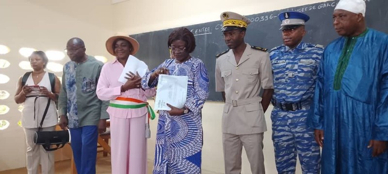 La ministre Mariatou Koné lors du lancement des épreuves écrites du BEPC 2025. (DR)