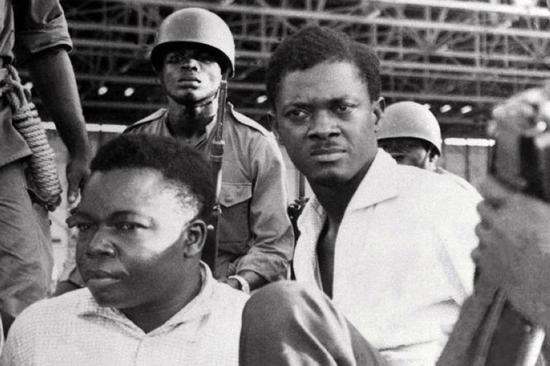 Patrice Lumumba (d) en décembre 1960. AFP PHOTO / STRINGER STRINGER