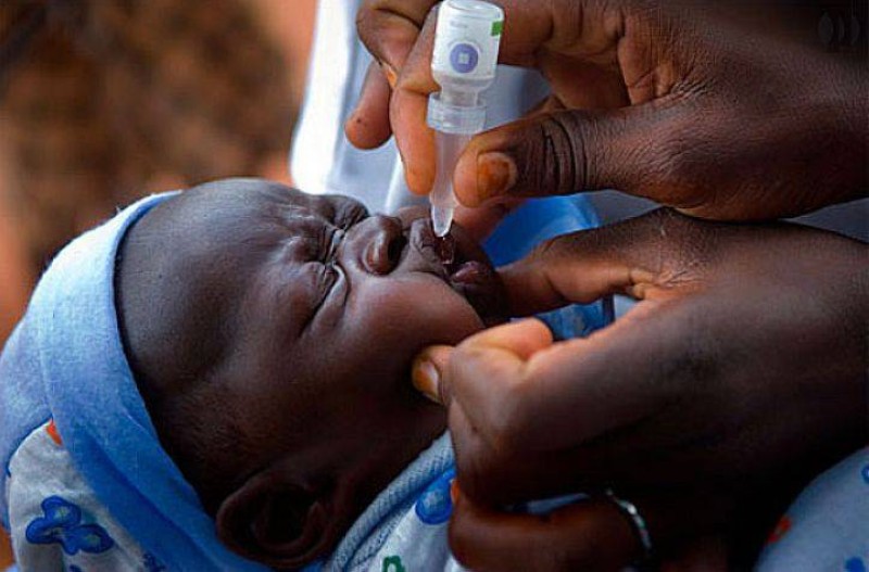 Un enfant vacciné contre la polio. (DR)