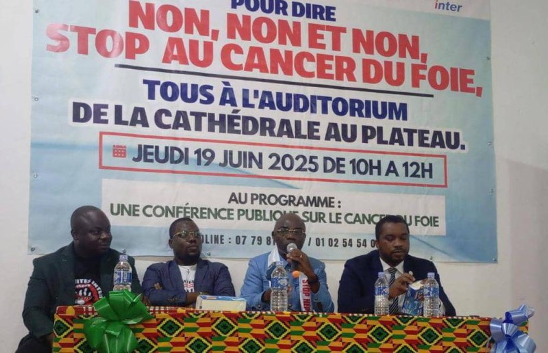La campagne de sensibilisation pour lutter efficacement contre le cancer du foie et l'hépatite B. (Ph: Dr)