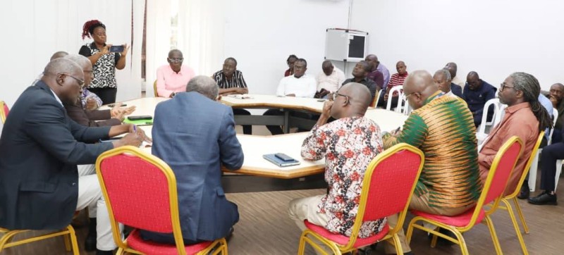 Le président de l'ANP en séance de travail avec les journalistes. (Ph: Julien Monsan)