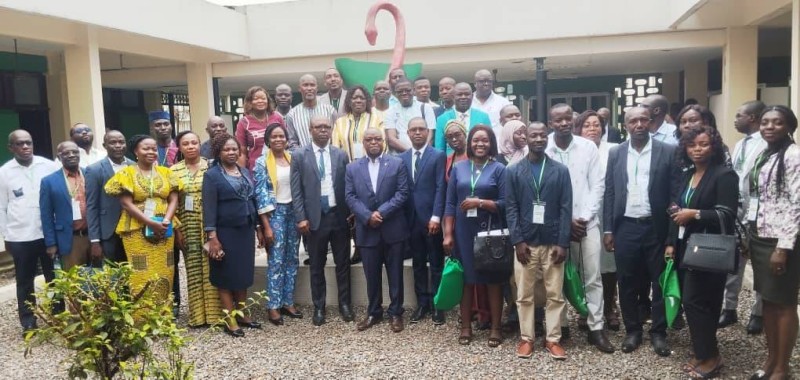 La photo de famille de l'ouverture du 16e colloque Spb. (Ph: Dr)