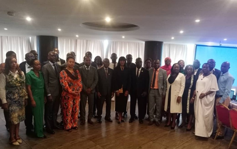 Les participants réunis lors de l’atelier d’examen de la Stratégie nationale de résilience climatique, le 24 juin 2024, à Abidjan.