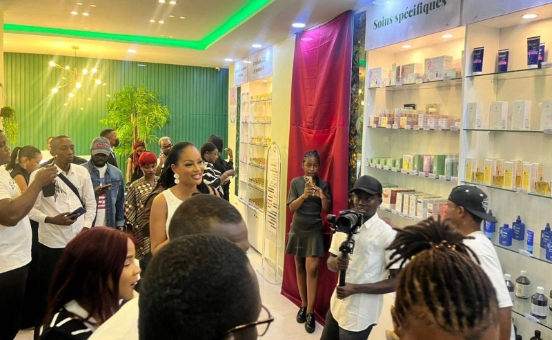 Sery Dorcas présente fièrement son nouvel espace beauté et santé : Mon Essentiel. »