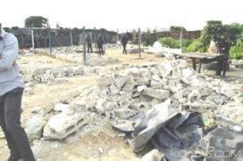 Fumoirs détruits à Abidjan. (DR)