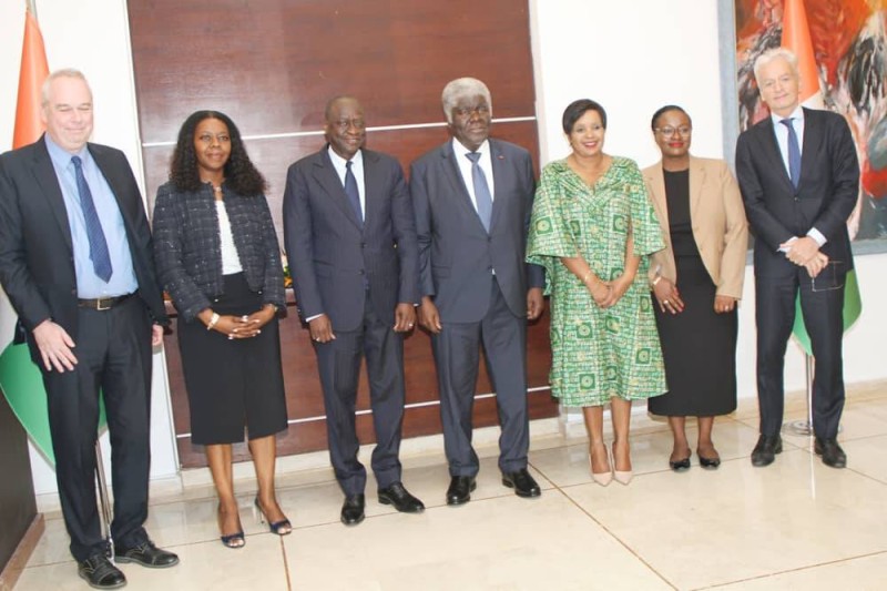 Le chef du gouvernement ivoirien a accordé une audience à une délégation de la Banque mondiale. (Ph: Joséphine Kouadio)