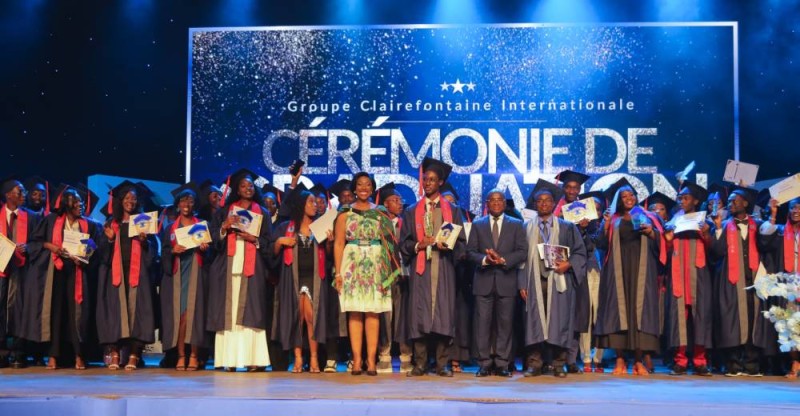 Les élèves et étudiants de Clairefontaine gradués (DR)