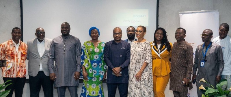 Lancement officiel du Hackathon Ivoire Tech Forum, le 4 juillet 2025, à l’immeuble Postel 2001, en présence des acteurs de l’innovation numérique.