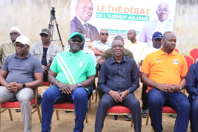 Le ministre Amadou Koné invite la jeunesse Rhdp d'Adjamé à se mobiliser pour le candidat Alassane Ouattara. (Ph: Dr)
