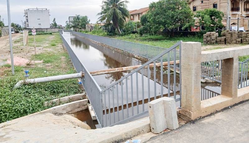 Les canalisations ont été construites suivant deux itinéraires qui traversent plusieurs quartiers de la ville. (Ph: Dr)
