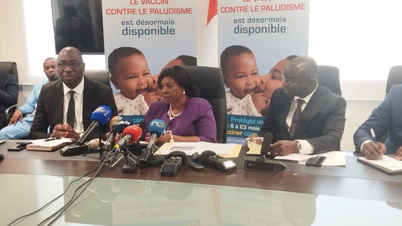 Mme Coulibaly Soltié, directeur de cabinet adjoint du ministère de la Santé, a animé la conférence de presse. (Ph: Dr)