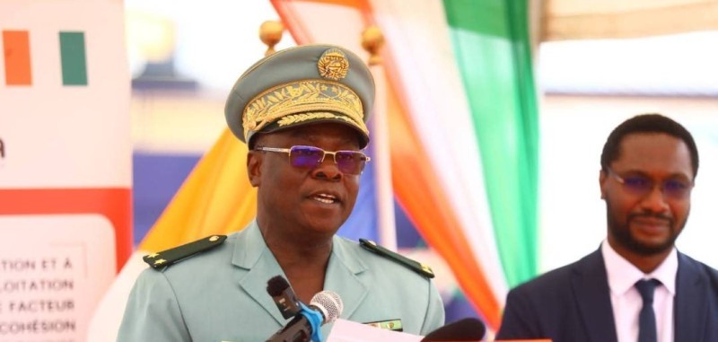 Le Conservateur Général Aké Abroba Jérôme Inspecteur Général des Eaux et Forêts, représentant du Ministre des Eaux et Forêts, Monsieur Laurent Tchagba.