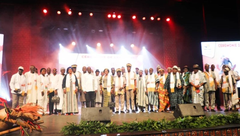 Officiels, chefs coutumiers et invités donnent le coup d’envoi de l’édition 2025.