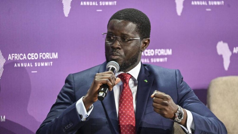 Le président sénégalais Bassirou Diomaye Faye s'exprime lors d'un panel à la cérémonie d'ouverture du sommet annuel de l'Africa CEO Forum à Abidjan, le 12 mai 2025. (Image d'illustration) © Issouf Sanogo / AFP