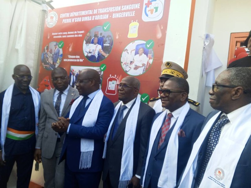 Le ministre de la Santé invite les populations de Bingerville à fréquenter leur centre. (Ph: Dr)