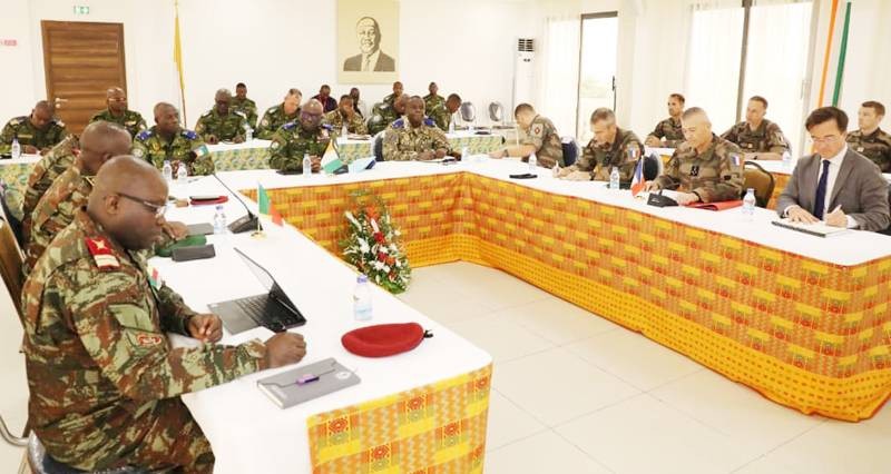 Les forces armées ivoirienne et béninoise renforcent leur coopération. (Ph: Julien Monsan)