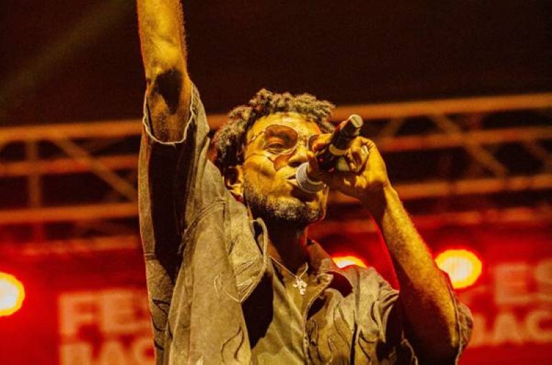 L'artiste Oyoki Onanayo a communié avec le public de l'Injs. (Ph: Dr)
