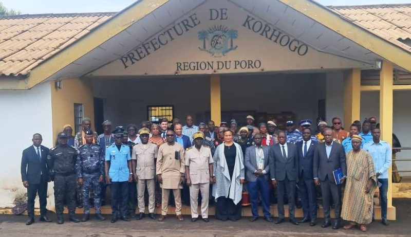 Les autorités locales, chefs traditionnels et forces de sécurité unis autour d’un dialogue socio-sécuritaire à Korhogo