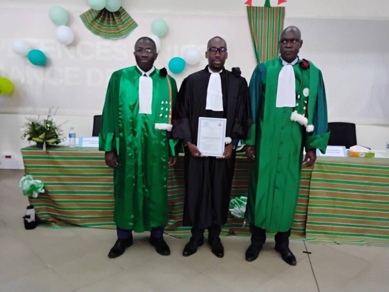 Le jury était composé de Assemien Alexandre (président), Aké N’Gbo (directeur de thèse), de Wonyro. O. (rapporteur externe), Pokou Koffi (rapporteur interne), et Wautabouna Ouattara (examinateur et parrain de cette cohorte). (DR)
