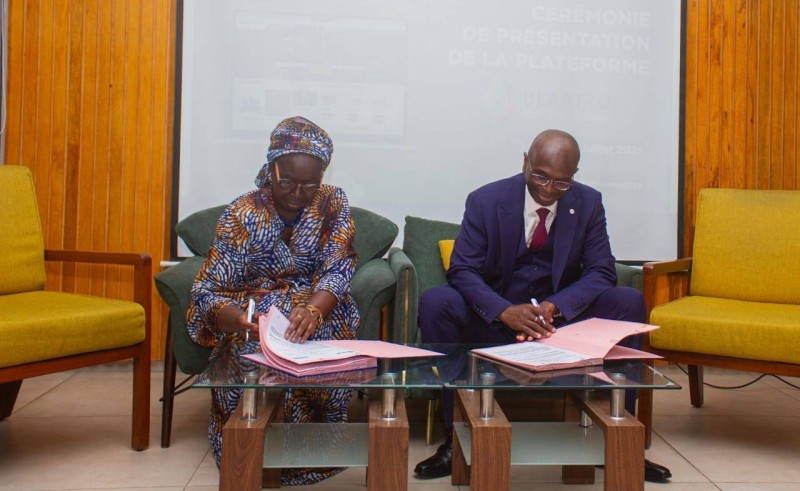 Dr Kaladji Fadiga, Dg de l’Agence Côte d’Ivoire Export (à gauche) et la Représentante résidente. (Ph: Dr)