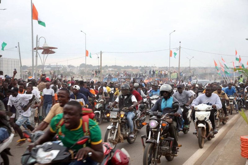 Les jeunes sur des motos ont marqué cet accueil du Président à Bouaké (Photo Sébastien Kouassi)