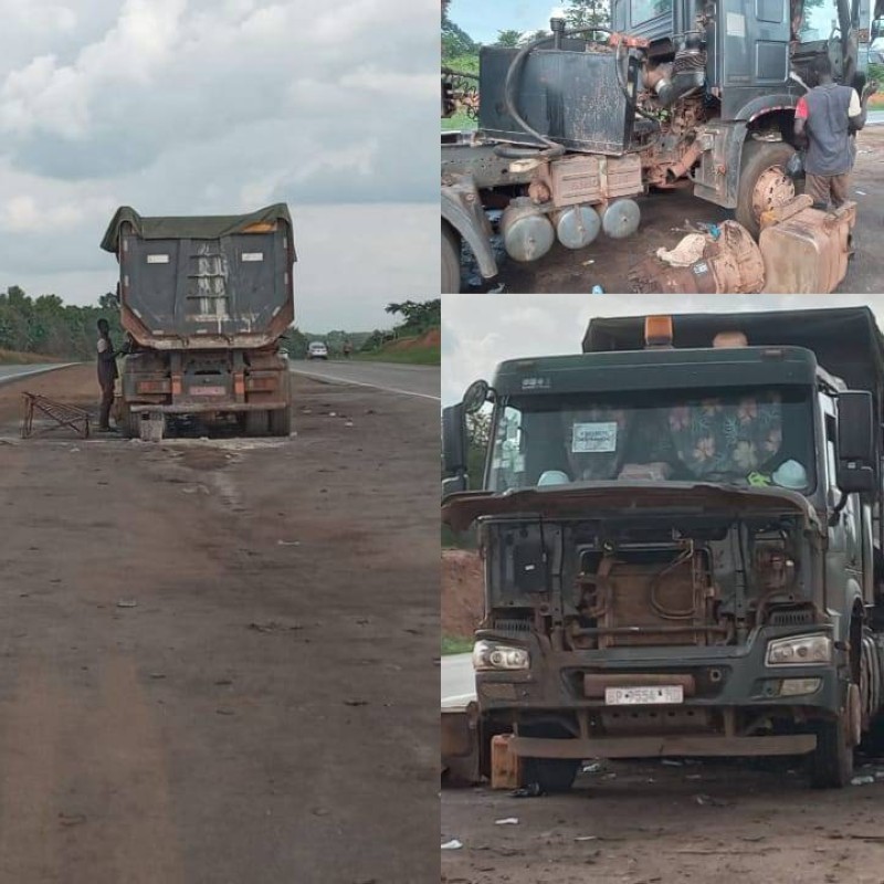 Des camions en panne stationnés sur le terre-plein de l'autoroute pourraient créer un danger pour les automobilistes. (Photo Bavane)
