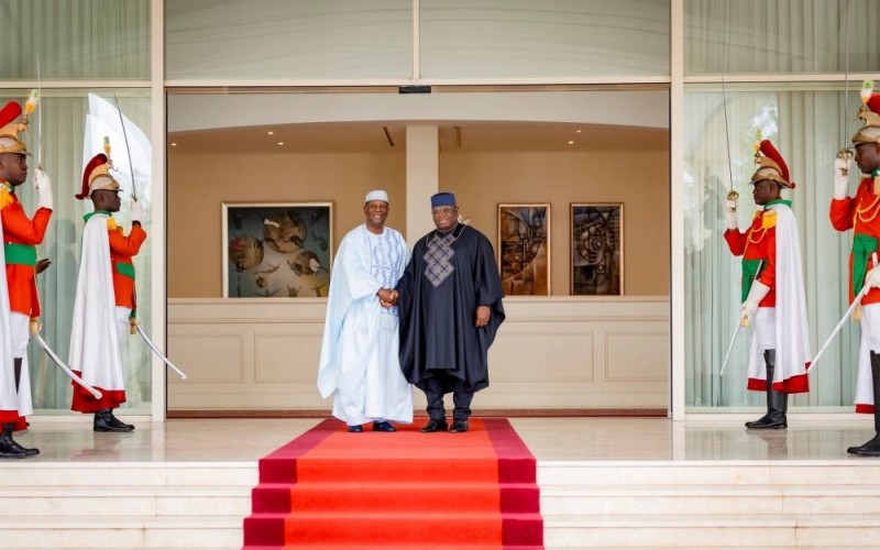 Alassane Ouattara a reçu son homologue Julius Maada Bio de la Sierra Leone, par ailleurs président en exercice de la Cedeao. (Ph: Dr)