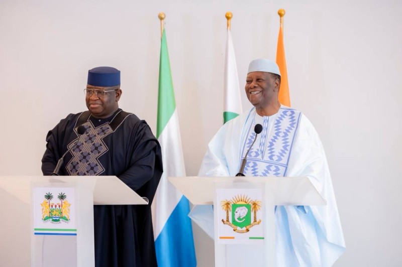 S.e.m, Alassane Ouattara et S.e.m Julius Maada Bio ont échangé ce lundi 11août. (Ph: Dr)