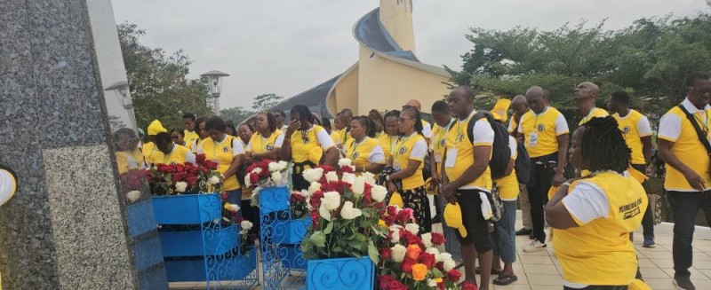 Les pèlerins prient pour la paix en Côte d'Ivoire. (Ph: Dr)