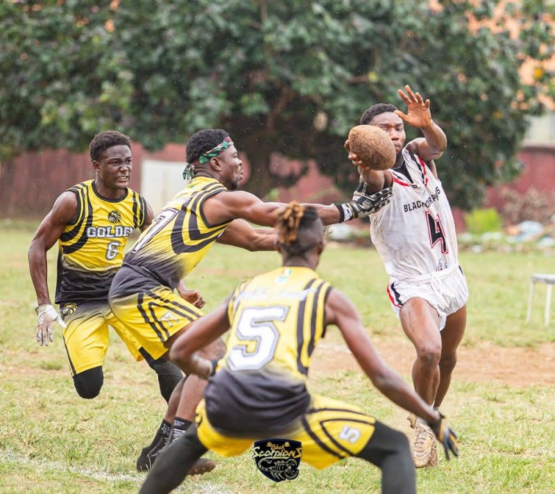 Les Golden Eagles et les Black scorpions très engagés lors de la finale. (Ph: Dr)