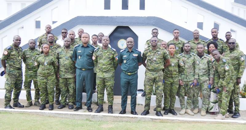 La photo de famille après la passation des charges au BIPA. (Ph: BIPA)