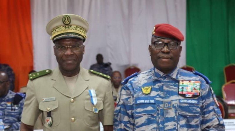 Le Général DA Pierre Alphonse distingué par la Gendarmerie nationale