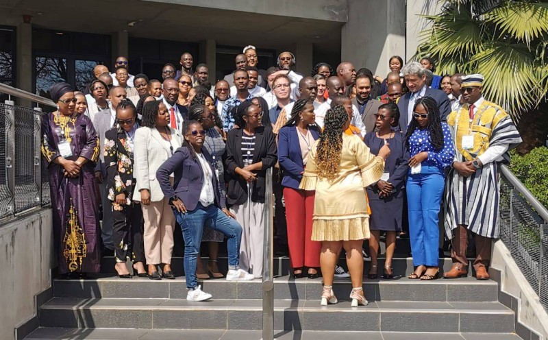 La délégation du FONSTI aux côtés de représentants africains et internationaux lors de la 2ᵉ Visite d’apprentissage entre pairs à Pretoria.