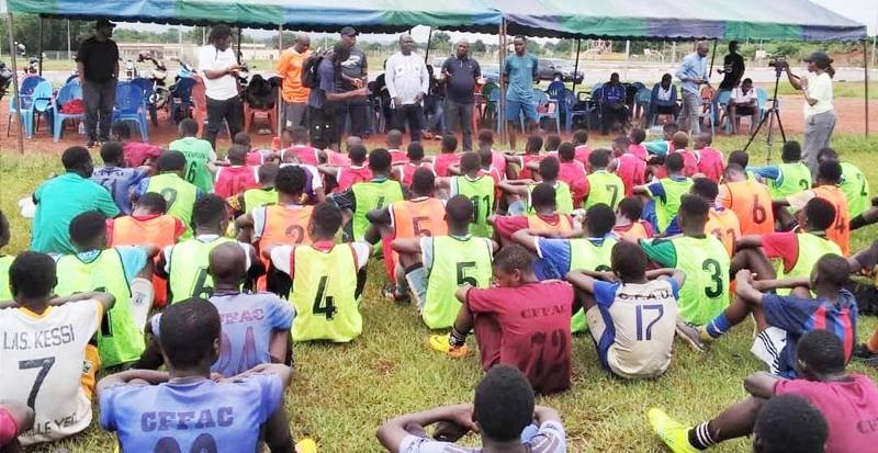 Les jeunes sont venus nombreux pour saisir leur chance. (Ph: Dr)