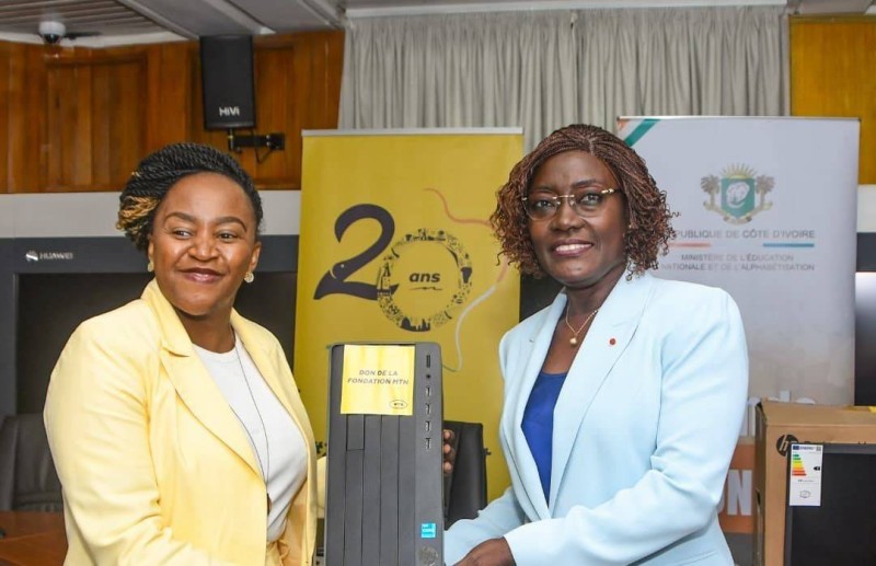 La Directrice générale de MTN-CI, Mitwa Ng’ambi, et la Ministre Mariatou Koné unies pour l’éducation numérique.