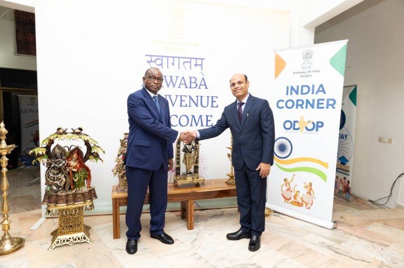 Dr N’Guessan Koffi a exprimé toute sa reconnaissance au Gouvernement de l’Inde à travers l’Ambassadeur, pour les appuis multiformes fournis à la Côte d’Ivoire. (dr)