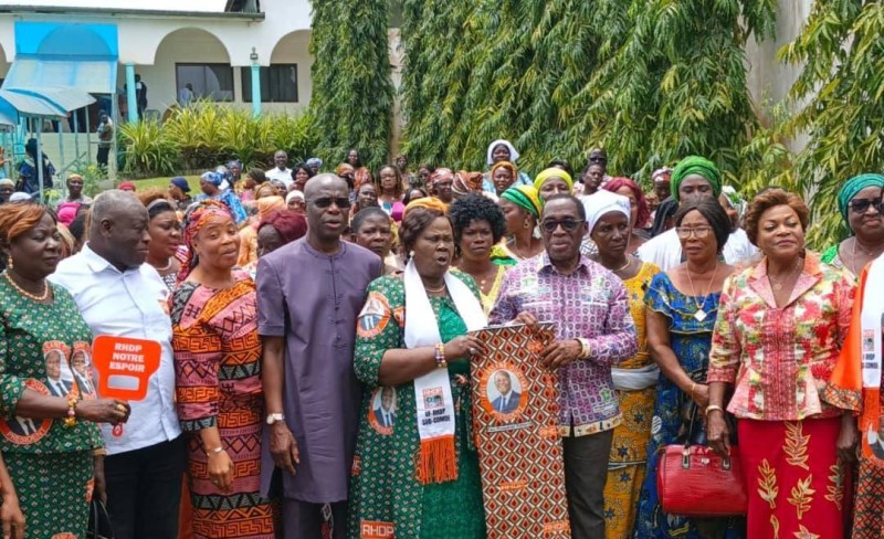 Les femmes du Sud-Comoé s’engagent aux côtés d’Aka Aouélé pour la victoire d’Alassane Ouattara