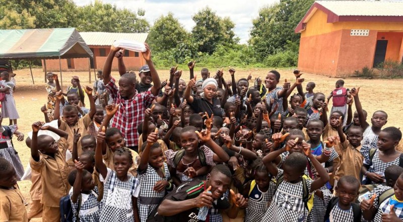 Solidarité éducative, le Rotaract Mont Korhogo soutient plus de 250 élèves