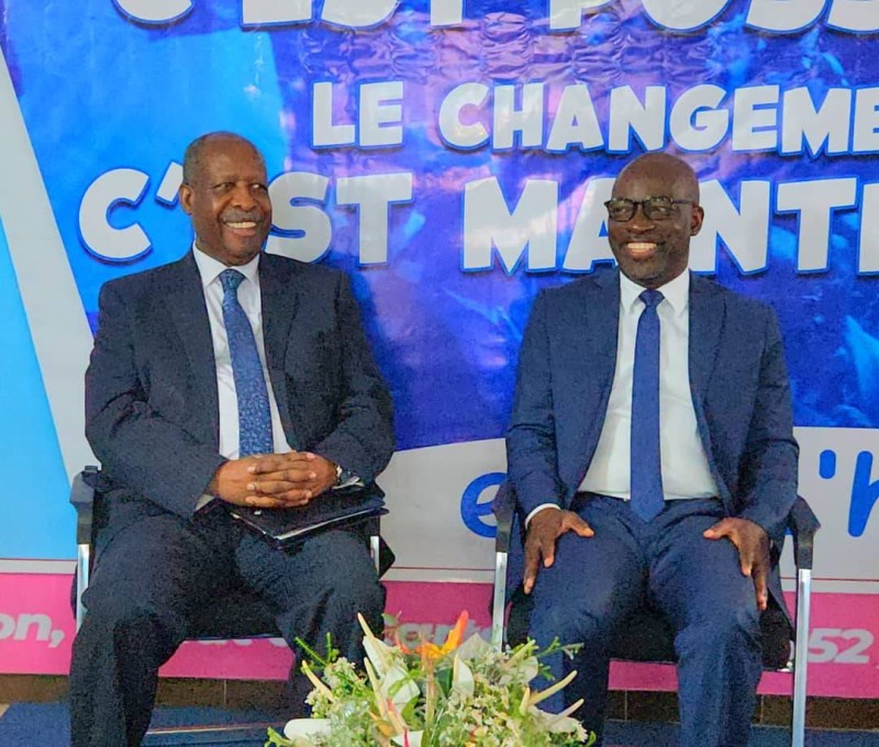 Les deux personnalités se réjouissent des échanges. (Photo Jean Bavane)