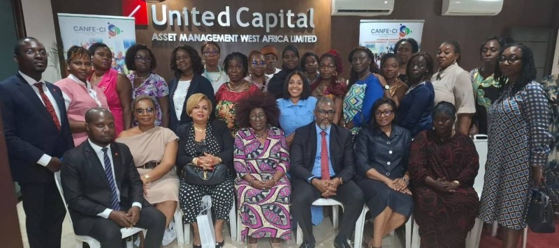 Des femmes entrepreneures attentives aux conseils des experts lors du séminaire organisé par le CANFE-CI, le 25 septembre 2025 à M’Badon.