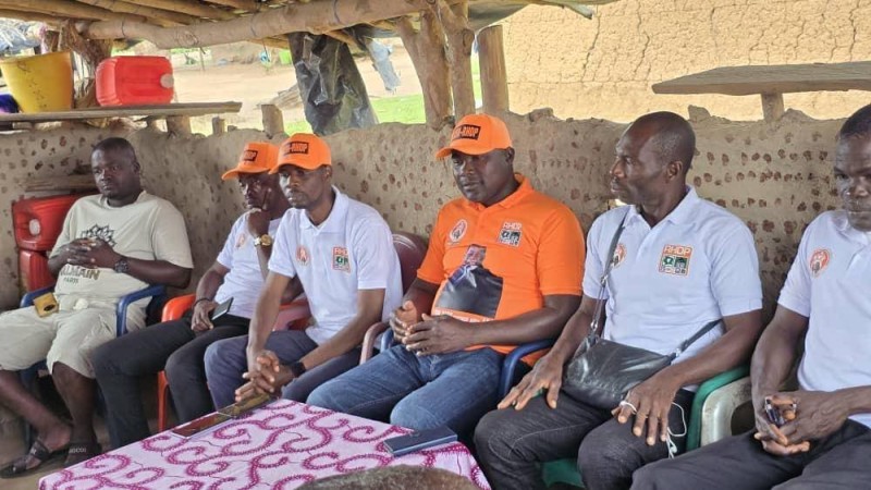 Samuel Konan (en orange) mobilise le Centre pour la victoire d’Alassane Ouattara. (Ph: Dr)