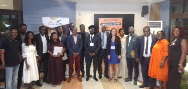 Vue des participants lors de la conférence de presse de lancement du programme Executive MBA.