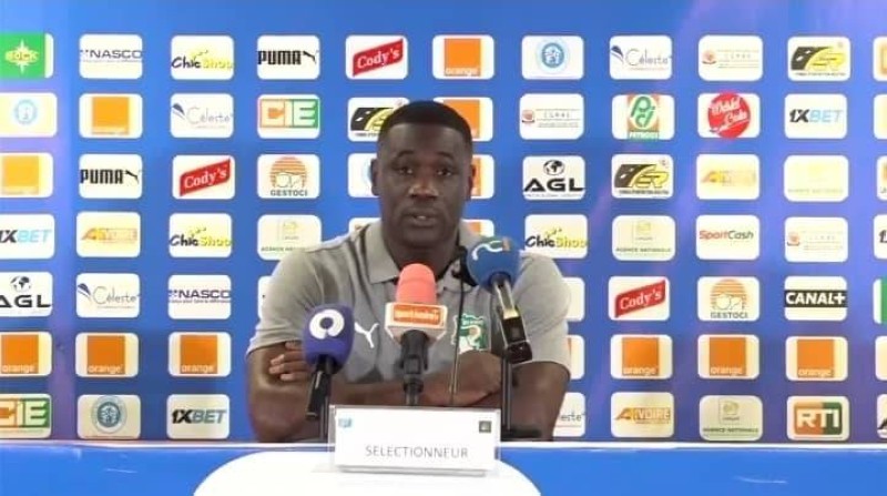 Emerse Faé en conférence de presse pour annoncer la liste des 23 Éléphants pour ces deux dernières matches (DR)