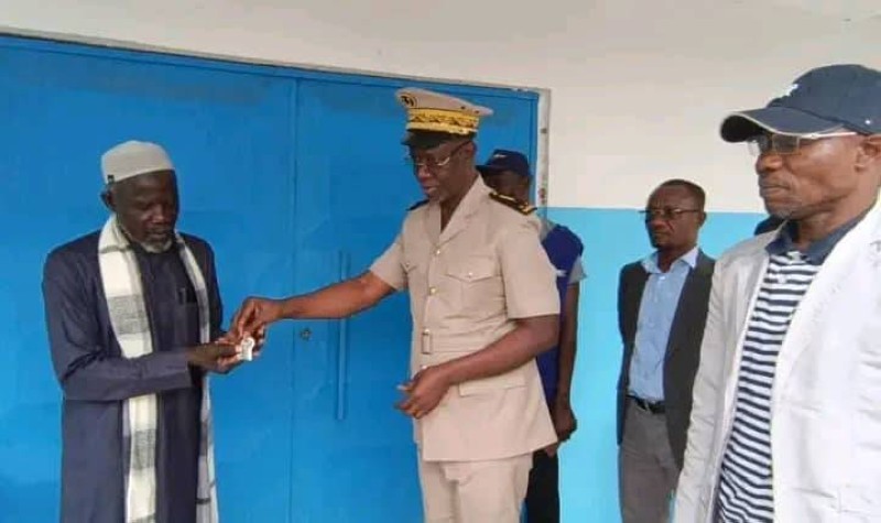 Remise des clés du centre de santé