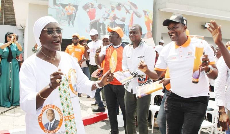 La responsable de la Direction centrale de campagne du Rhdp chargée des enseignants, Mariatou Koné, a mobilisé les enseignants autour de son candidat. (Ph: Joséphine Kouadio)